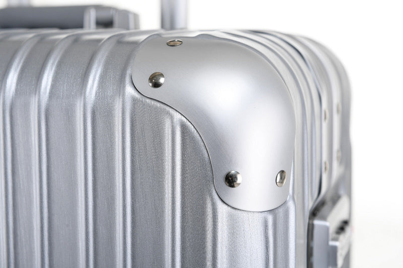 EXPEDITION POLYCARBONATE - SILVER